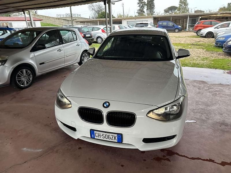 Usata BMW 114 102 CV (75 kW) 2014 Bianco Utilitaria