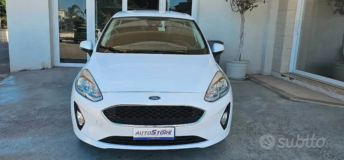 Usata Ford Fiesta S 85 CV (62 kW) 2020 Bianco Utilitaria