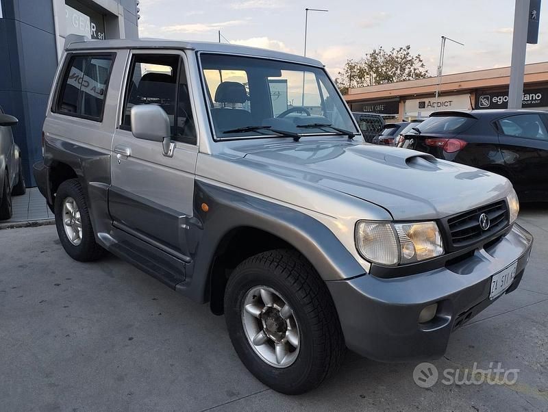 Usata Hyundai Galloper 100 CV (73 kW) 1999 Grigio SUV