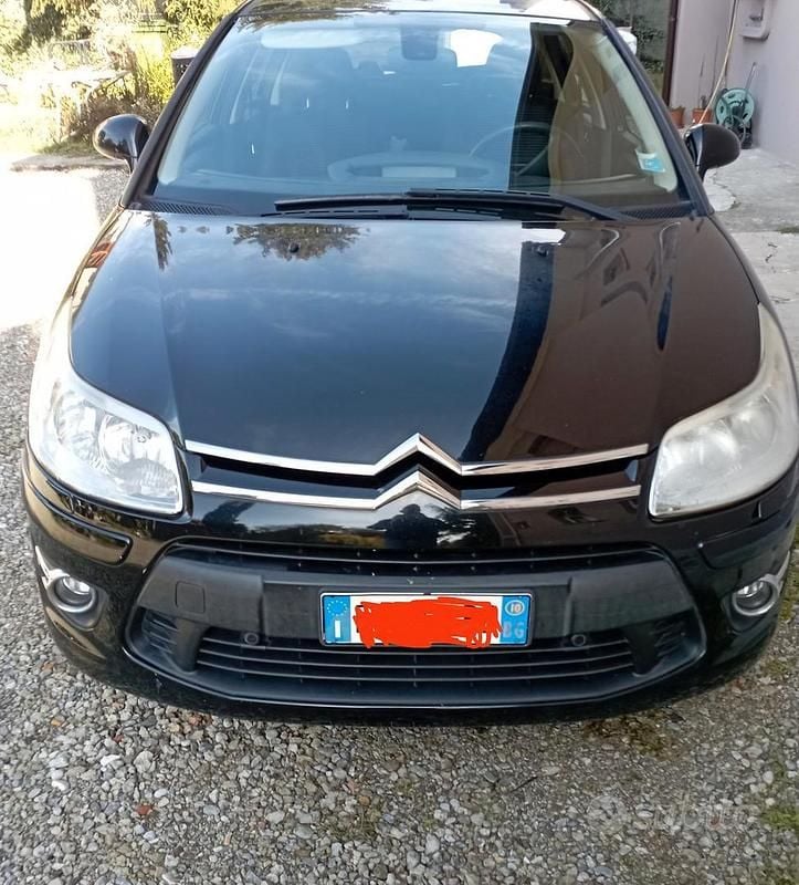 Nero Usata 2010 Citroën C4 Due volumi | 1800 € (Super prezzo) - Immagine 1/4