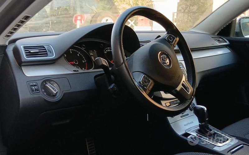 Usata VW Passat Alltrack 177 CV (130 kW) 2012 Grigio Station wagon