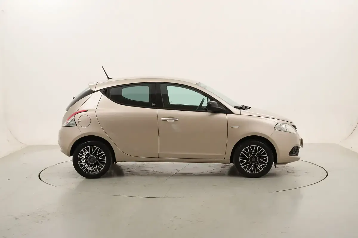Usata Lancia Ypsilon Gold 69 CV (50 kW) 2020 Utilitaria