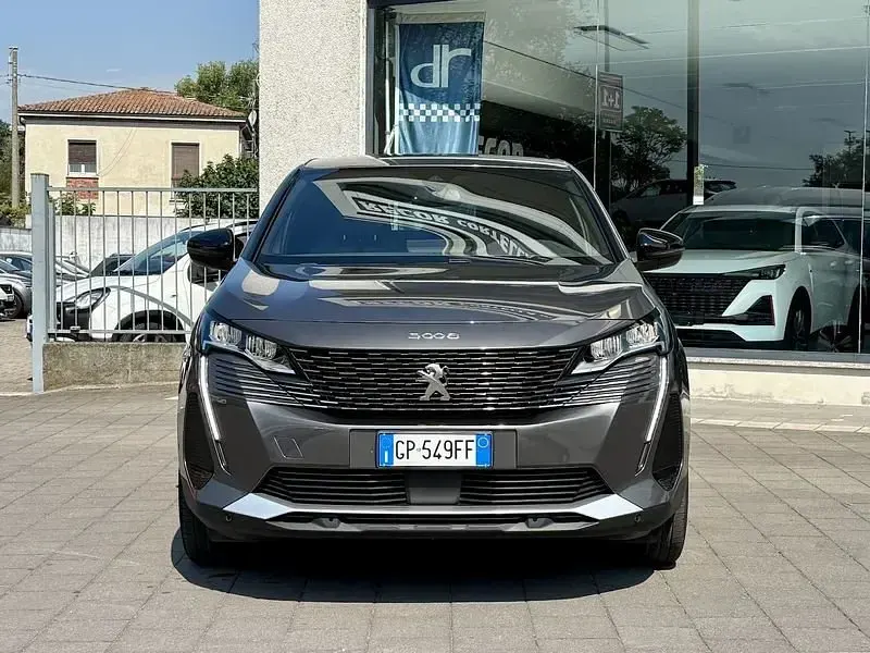 Usata Peugeot 3008 Allure 131 CV (96 kW) 2023 Grigio scuro SUV