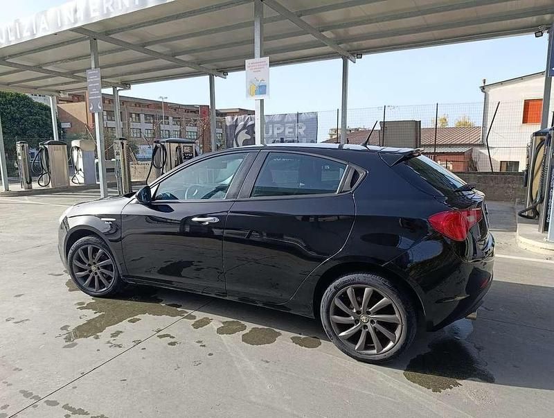 Usata Alfa Romeo Giulietta Progression 105 CV (77 kW) 2011 Berlina