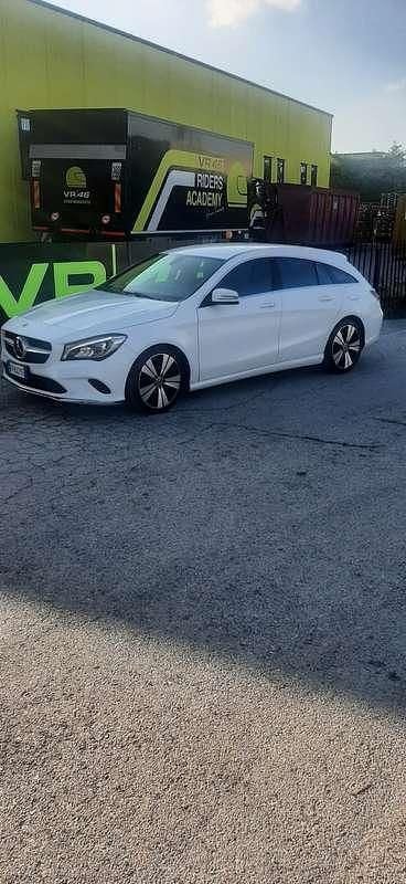 Usata 2019 Mercedes CLA200 Shooting Brake Station wagon | 18.000 € (Ottimo prezzo) - Immagine 1/4