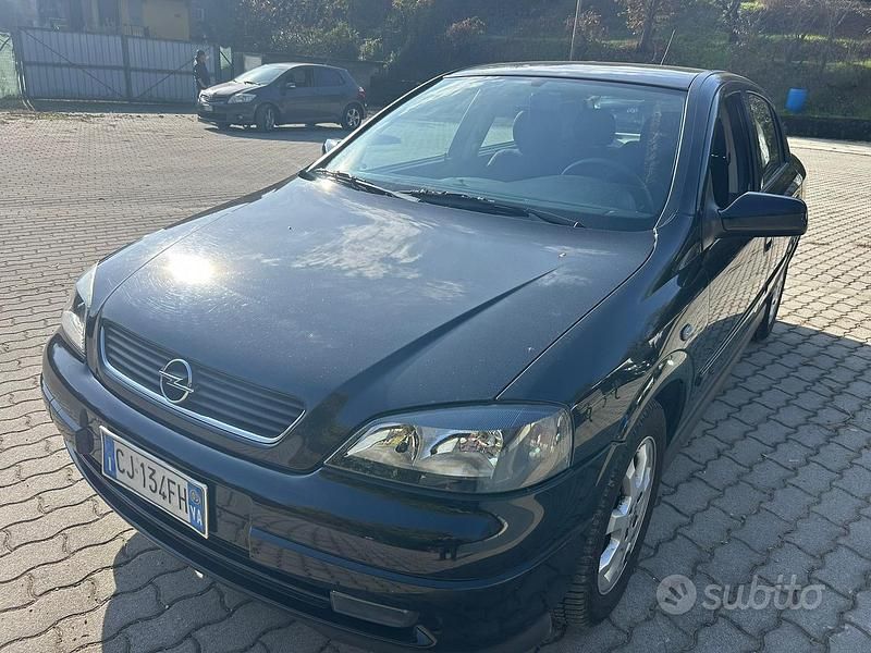 Usata Opel Astra 75 CV (55 kW) 2003 Nero Berlina
