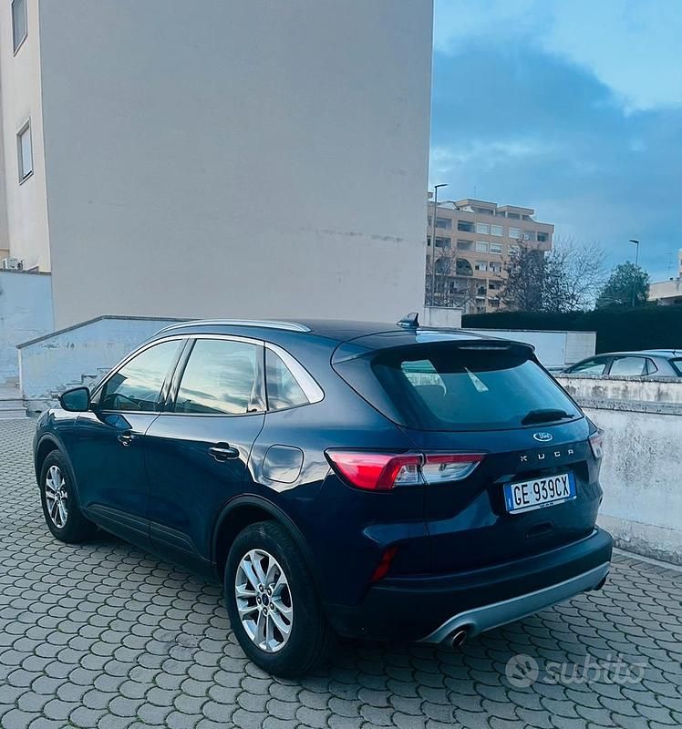 Usata Ford Kuga Business Edition 120 CV (88 kW) 2021 Blu SUV