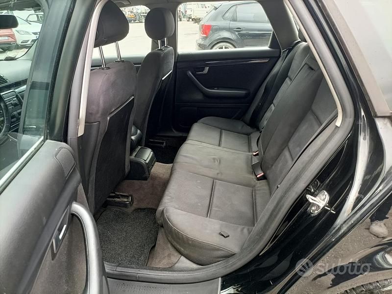 Usata Audi A4 131 CV (96 kW) 2003 Nero Station wagon