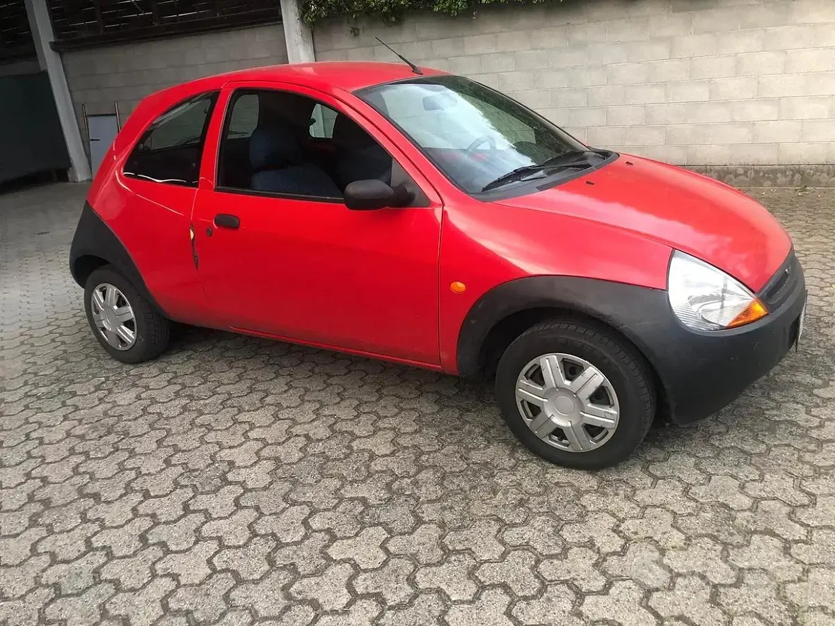 Usata Ford Ka Collection 69 CV (50 kW) 2004 Rosso Utilitaria