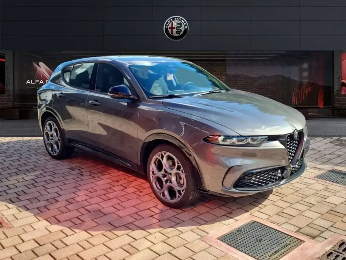 Nuova Alfa Romeo Tonale Sprint 160 CV (117 kW) 2026 Grigio scuro SUV