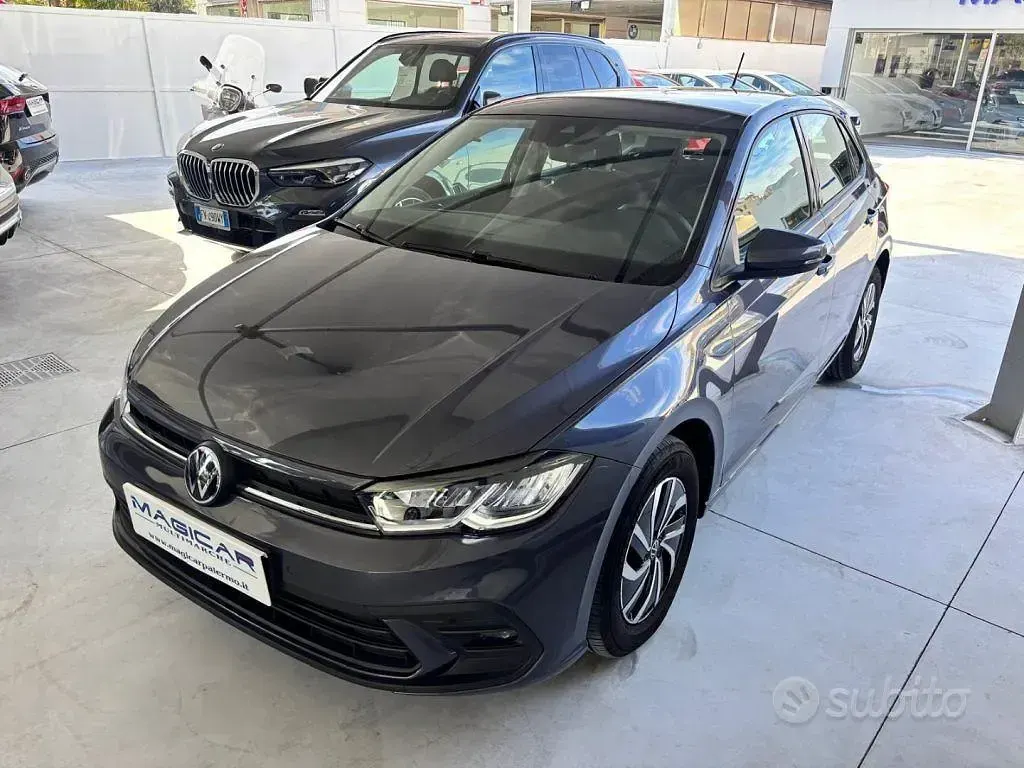 Usata VW Polo Life 80 CV (58 kW) 2023 Grigio Utilitaria