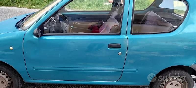 Usata Fiat 600 1999 Blu Berlina