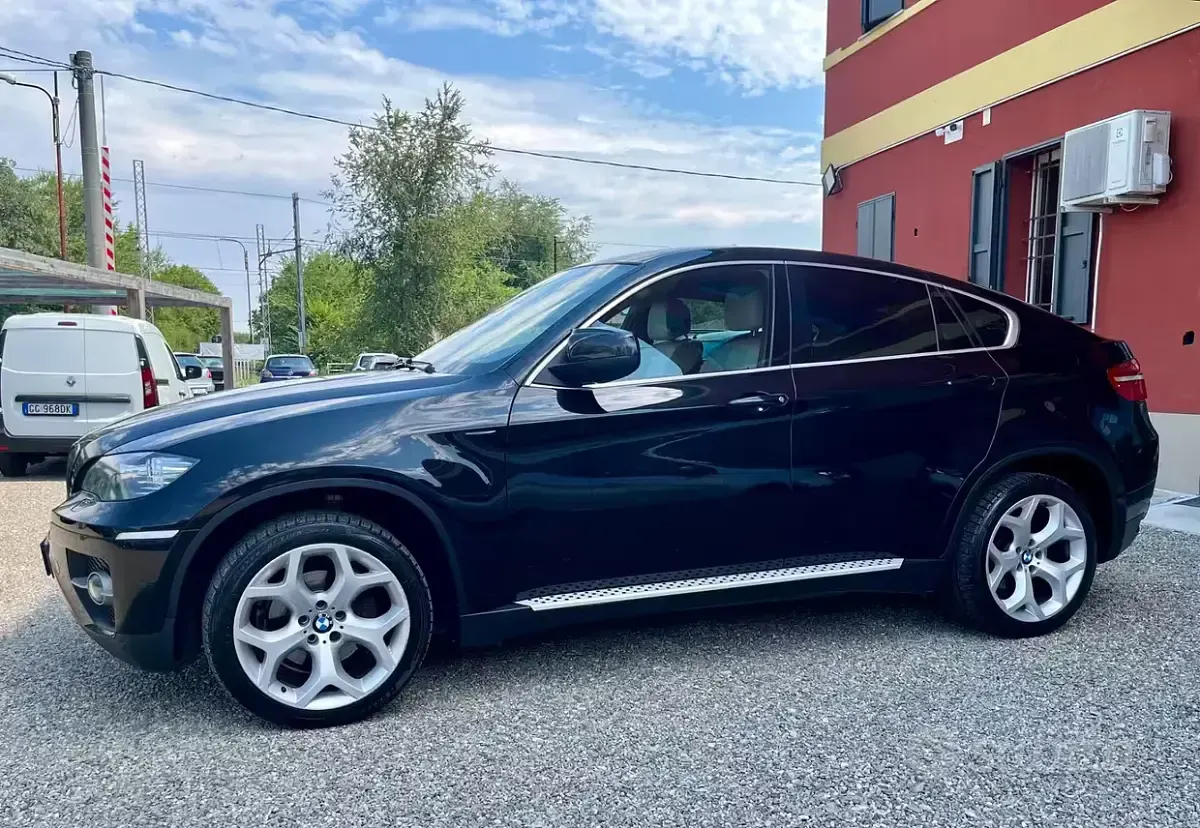 Usata BMW X6 245 CV (180 kW) 2011 Nero SUV