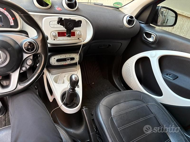 Usata Smart ForFour 71 CV (52 kW) 2016 Utilitaria