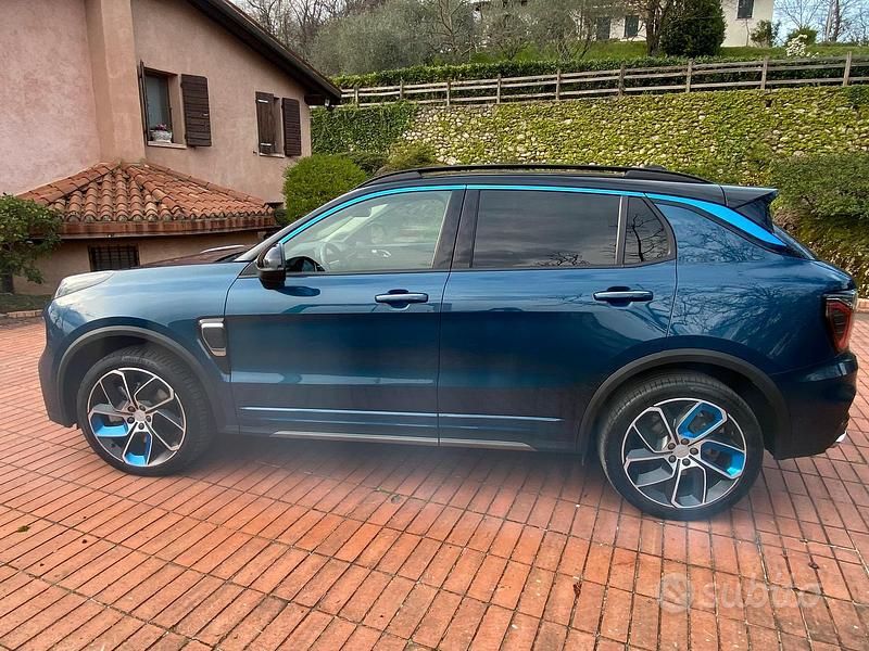 Blu/azzurro Usata 2022 Lynk & Co 01 SUV | 20.900 € (Ottimo prezzo) - Immagine 1/4