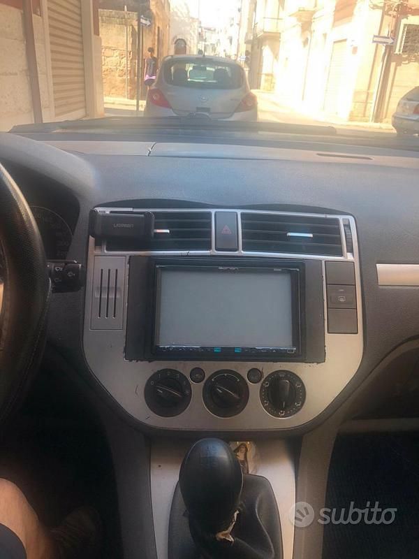 Blu Usata 2006 Ford C-MAX Monovolume | 2000 € (Buon prezzo) - Immagine 1/4