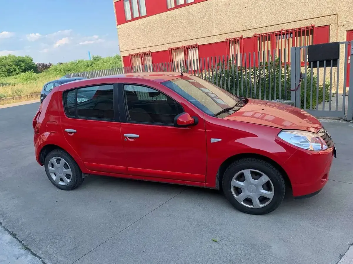 Usata Dacia Sandero 75 CV (55 kW) 2009 Other Berlina
