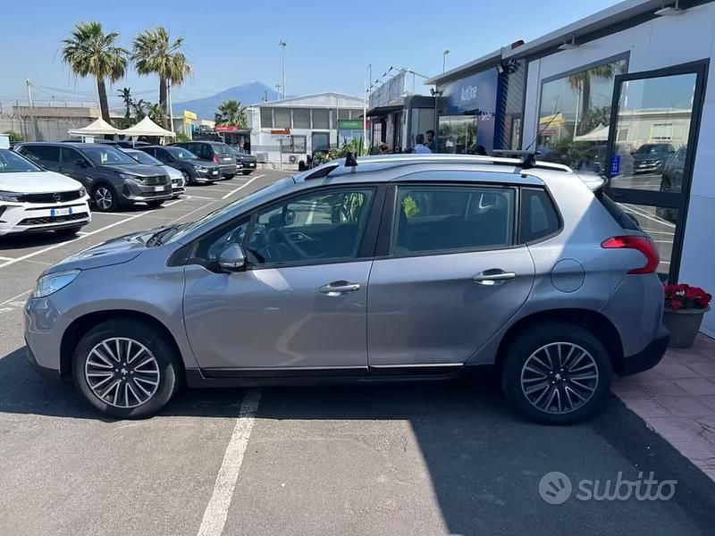 Usata Peugeot 2008 Active 82 CV (60 kW) 2015 Grigio SUV