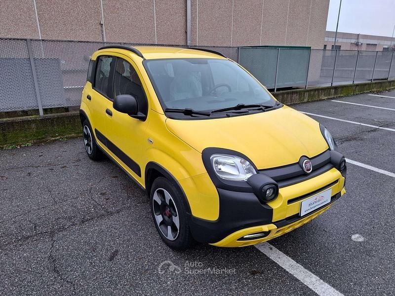 Usata Fiat Panda Cross Cross 69 CV (50 kW) 2020 Giallo Utilitaria