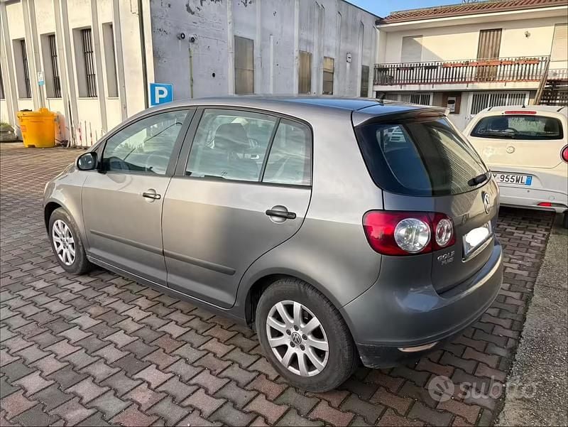 Usata VW Golf Plus Cross 2009 Grigio Monovolume