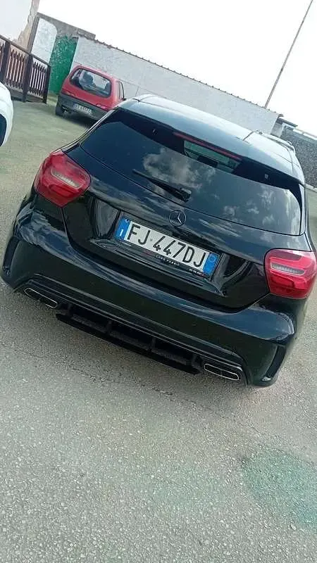 Usata Mercedes A45 AMG AMG 381 CV (280 kW) 2016 Nero Utilitaria
