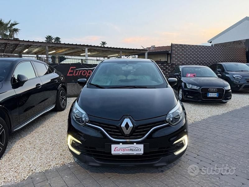 Usata Renault Captur Zen 90 CV (66 kW) 2018 Nero SUV