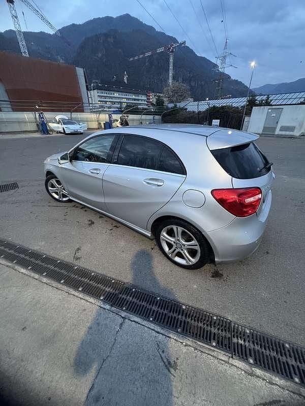 Usata Mercedes A180 Premium 109 CV (80 kW) 2013 Berlina