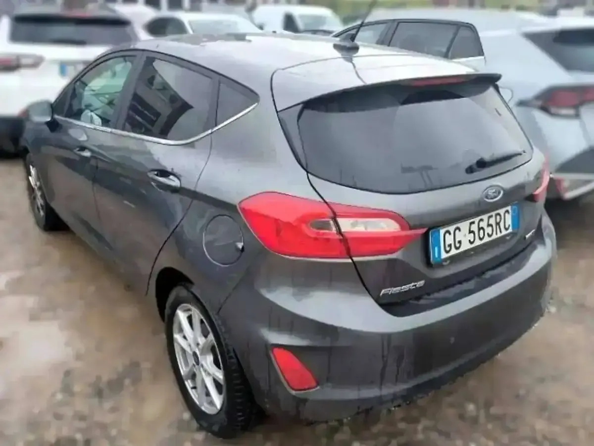 Usata Ford Fiesta Titanium 125 CV (91 kW) 2021 Grigio Utilitaria