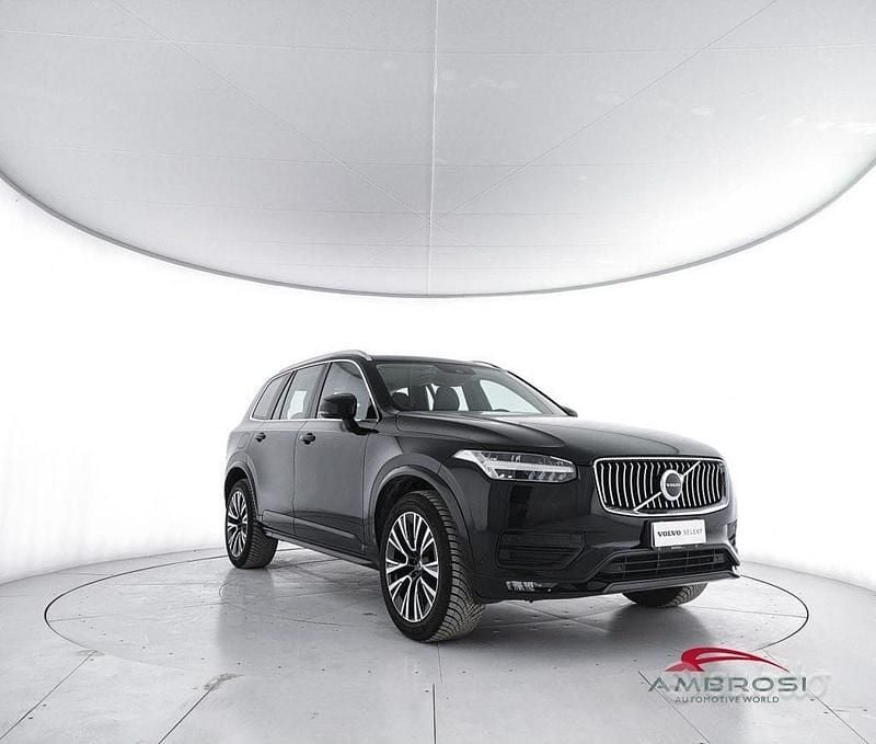Gebraucht Volvo XC90 Momentum 235 PS (172 kW) 2021 Schwarz SUV