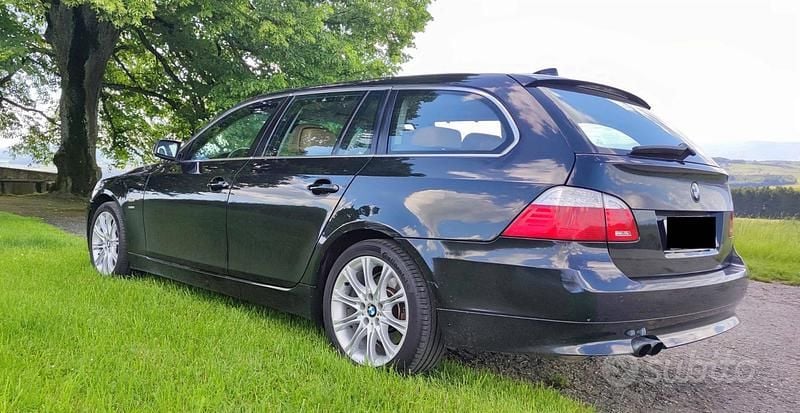 Usata BMW 525 197 CV (144 kW) 2008 Nero Station wagon