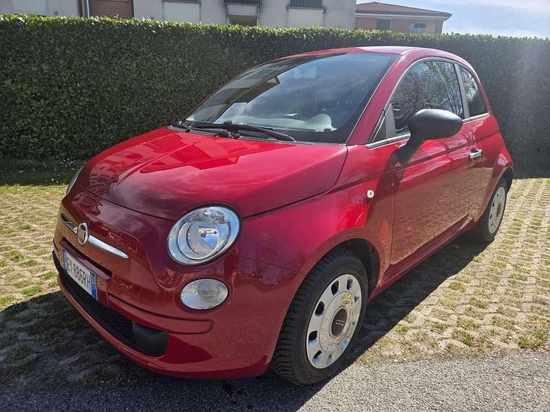 Usata Fiat 500 Pop Star 69 CV (50 kW) 2015 Rosso Utilitaria