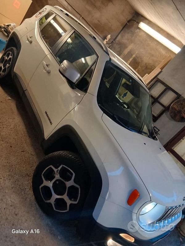Usata Jeep Renegade 140 CV (102 kW) 2016 Bianco SUV