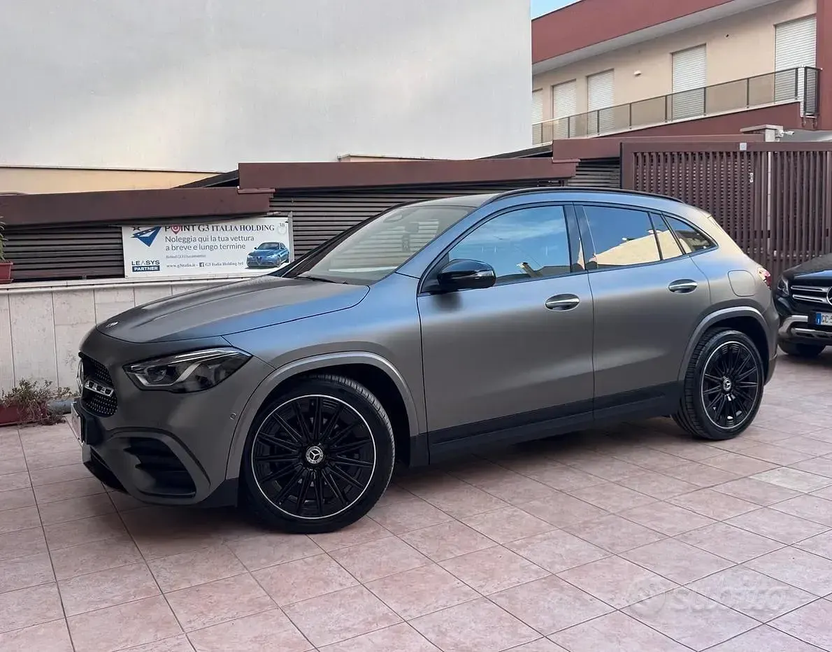 Usata Mercedes GLA200 AMG Line Premium 150 CV (110 kW) 2024 Grigio SUV