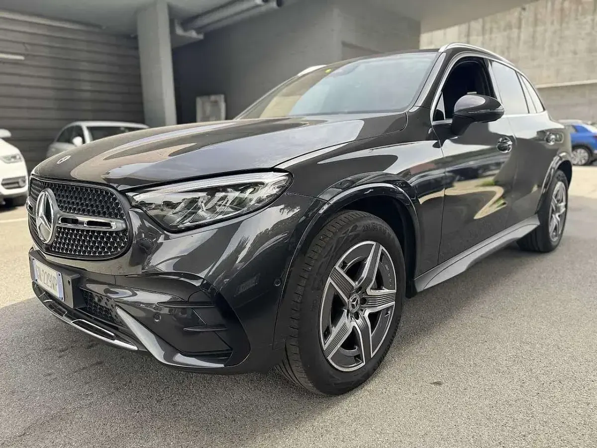 Usata Mercedes GLC220 AMG Line Premium Plus 197 CV (144 kW) 2024 Grigio SUV