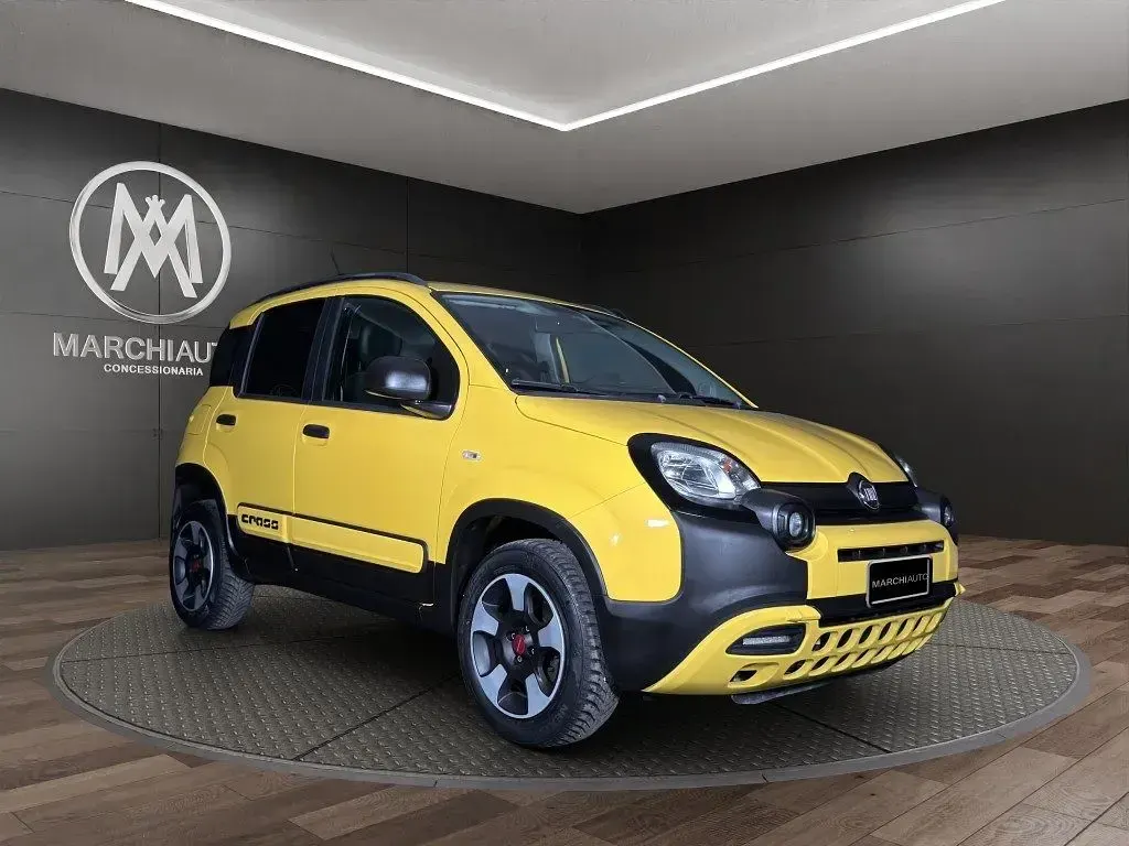 Usata Fiat Panda Cross Cross 95 CV (69 kW) 2019 Giallo pastello Utilitaria