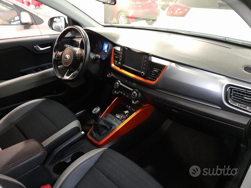 Usata Kia Stonic 2017 Bianco SUV