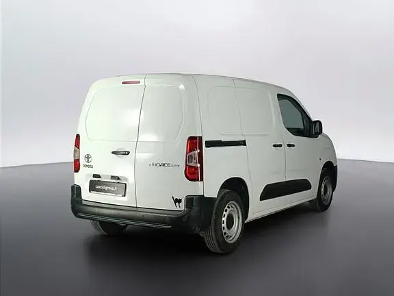 Usata Toyota Proace City City 100 CV (73 kW) 2021 Bianco Monovolume