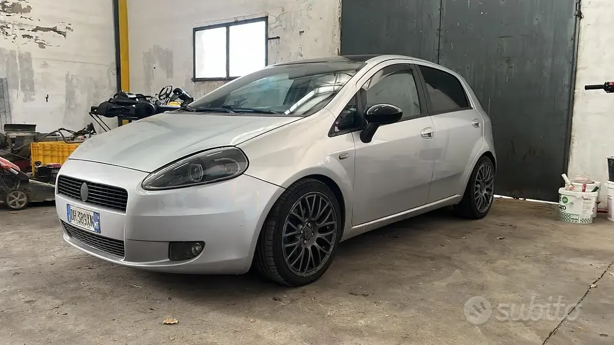 Usado Fiat Grande Punto Dynamic 90 HP (66 kW) 2007 Citadino