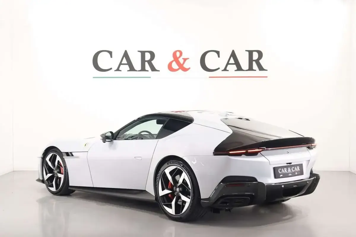 Nuova Ferrari 12 Cilindri 825 CV (606 kW) 2025 Bianco Coupé