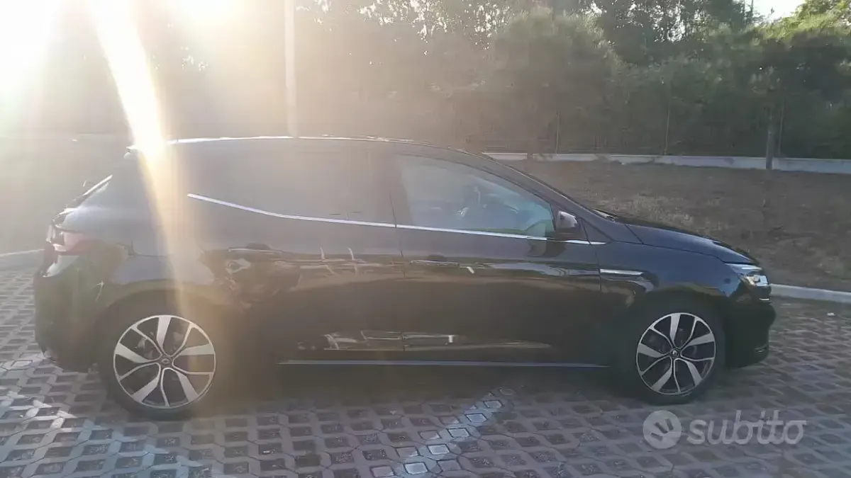 Usata Renault Mégane IV 116 CV (85 kW) 2020 Nero Berlina