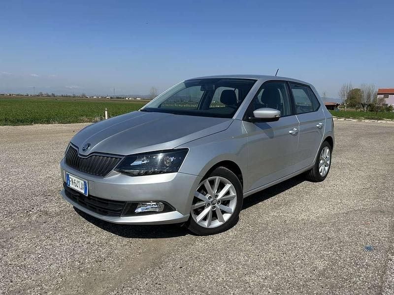 Usata Skoda Fabia Executive 75 CV (55 kW) 2017 Grigio Berlina