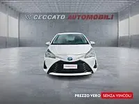 Usata Toyota Yaris Hybrid Cool 101 CV (74 kW) 2019 Bianco Utilitaria