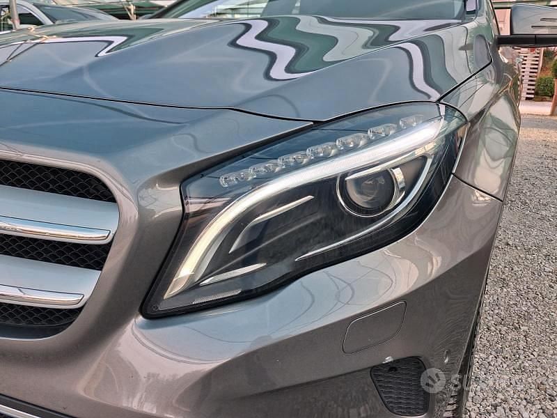 Usata Mercedes GLA200 136 CV (100 kW) 2015 Grigio SUV