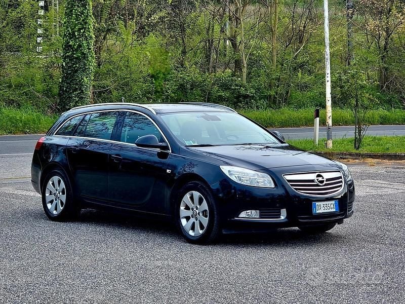 Usata Opel Insignia Cosmo 180 CV (132 kW) 2009 Nero Station wagon