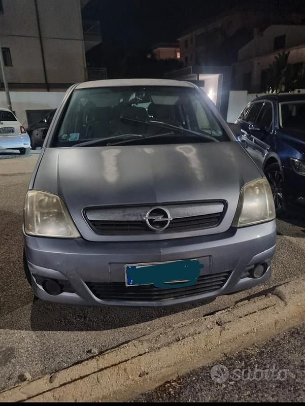 Usata Opel Meriva 90 CV (66 kW) 2009 Grigio Monovolume
