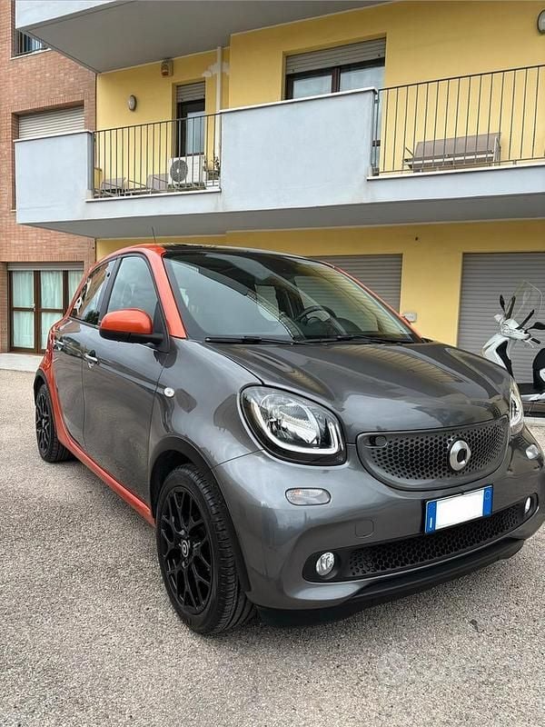 Usata Smart ForFour 90 CV (66 kW) 2019 Utilitaria