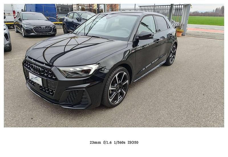 Usata Audi A1 Sportback S-Line 116 CV (85 kW) 2024 Scubablau met Utilitaria