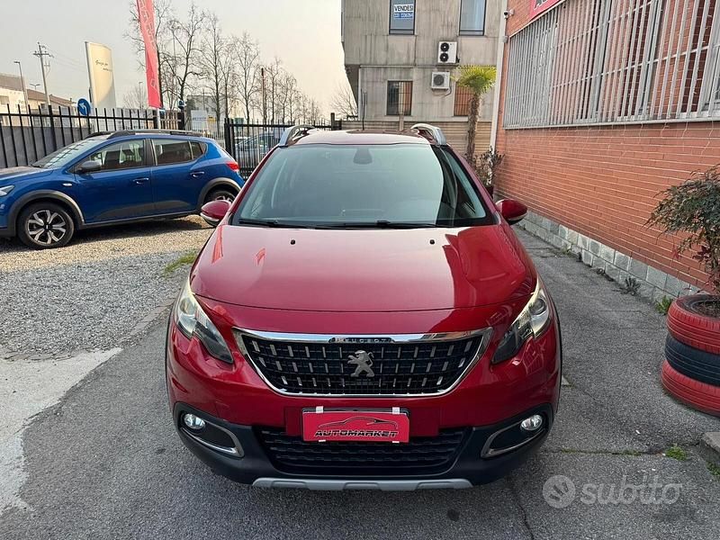 Usata Peugeot 2008 Allure 100 CV (73 kW) 2017 Rosso SUV