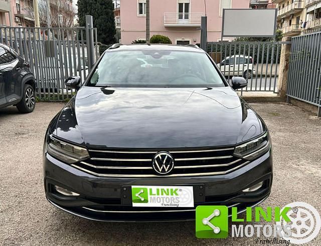 Usata VW Passat 149 CV (109 kW) 2023 Grigio Station wagon