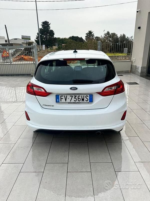 Usata Ford Fiesta ST-Line 86 CV (63 kW) 2019 Bianco Berlina